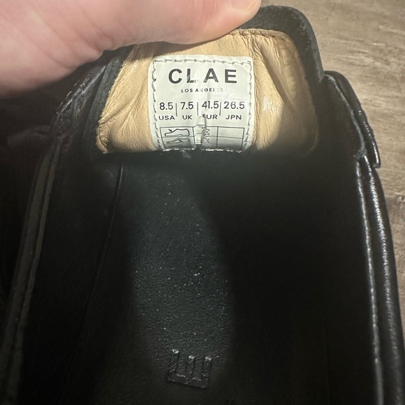 Clae Bradley Essentials Triple Black Leather low top sneaker 8.5 - Picture 6 of 7